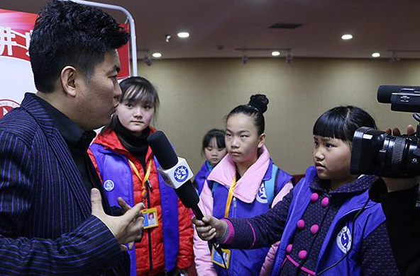 “人社部：延迟法定退休年龄对年轻人就业影响有限”