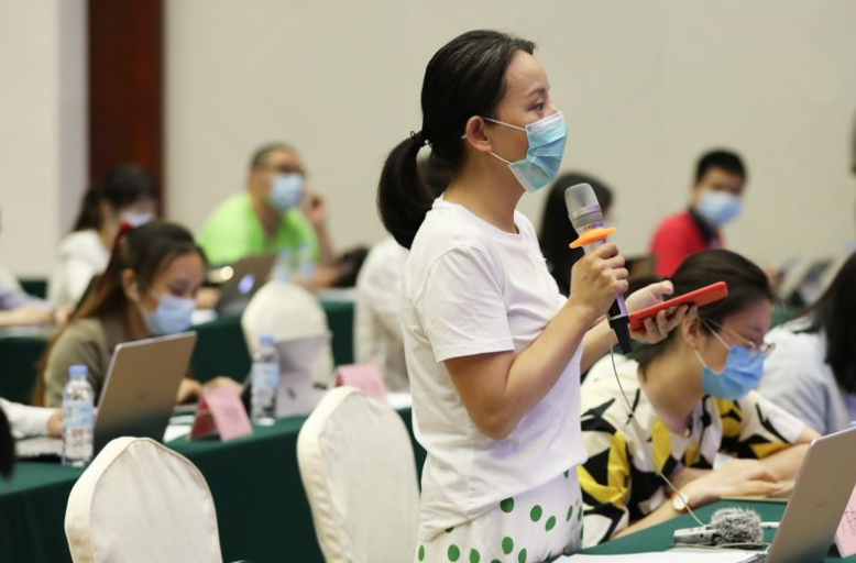 “面临什么困难？意愿怎么？高校毕业生创业现状调查”