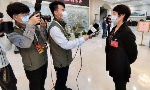 “重庆推进疫情防控心理健康服务 提供全天候心理在线服务”